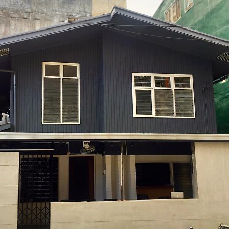 The Hub District Hostel And Dorm Makati City Luaran gambar