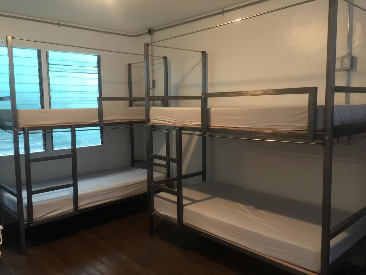 The Hub District Hostel And Dorm Makati City Luaran gambar